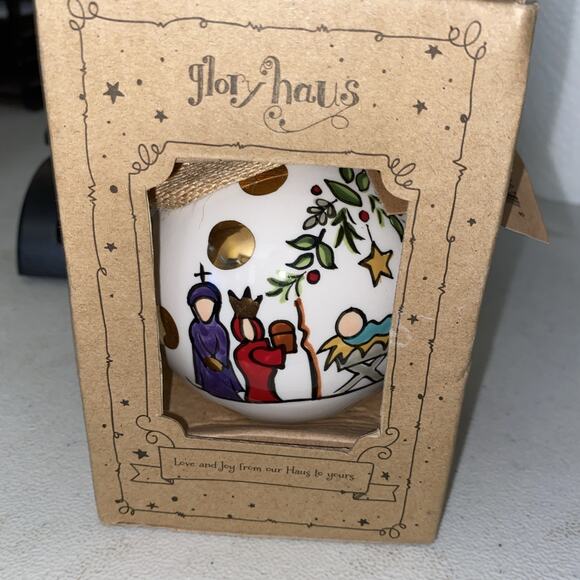 Glory Haus O Come Let Us Adore Him Glass Christmas Ornament - Picture 2 of 3